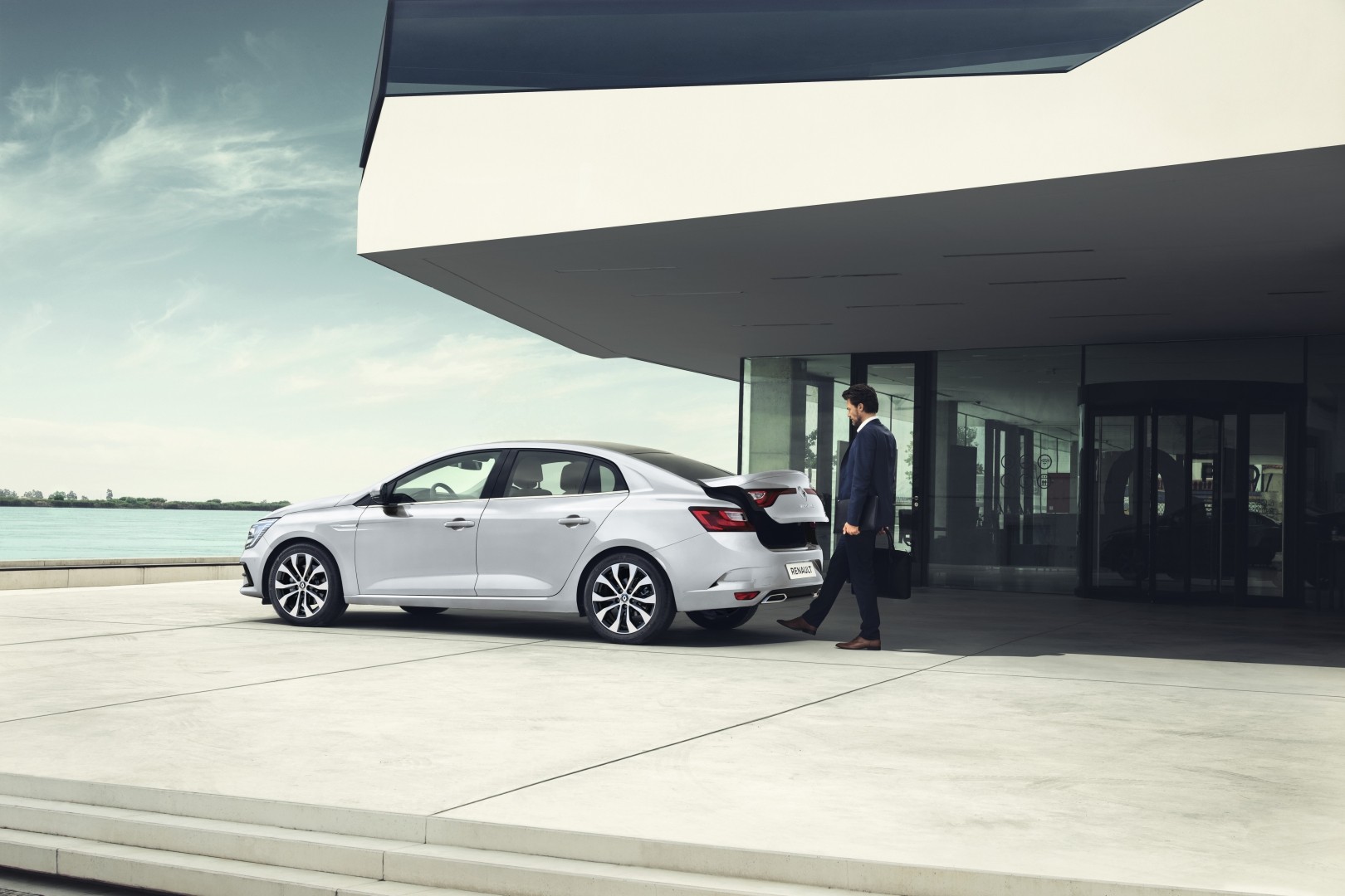 Renault Megane Sedan photo 7