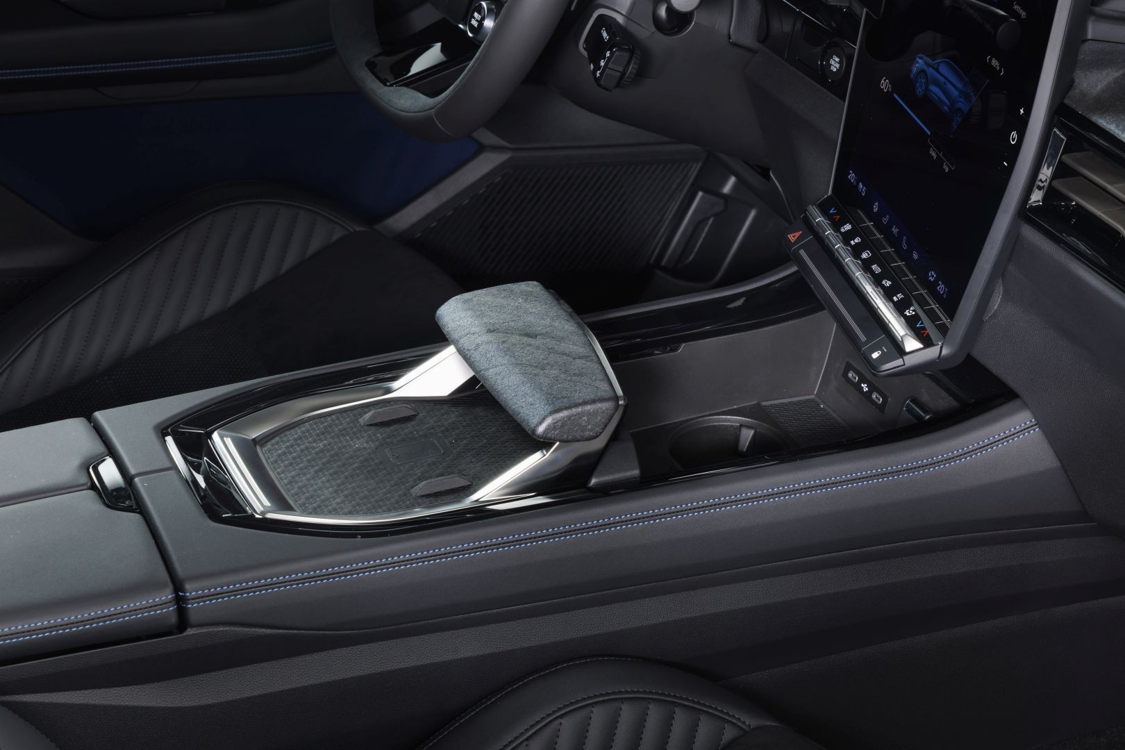 Renault Rafale photo 100