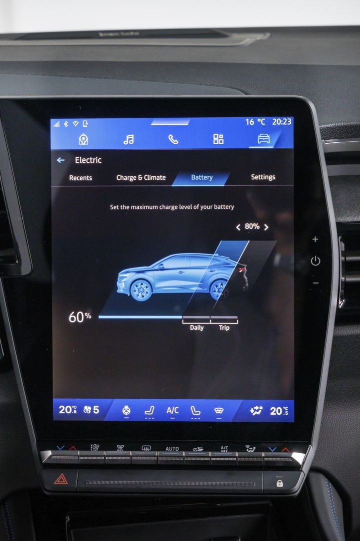 Renault Rafale photo 105