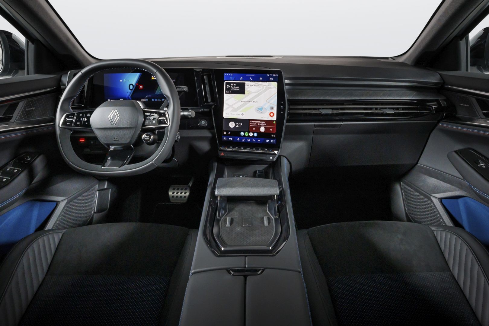 Renault Rafale photo 118