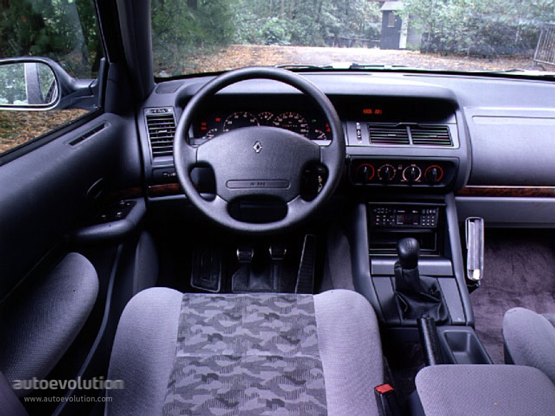 Renault Safrane photo 4