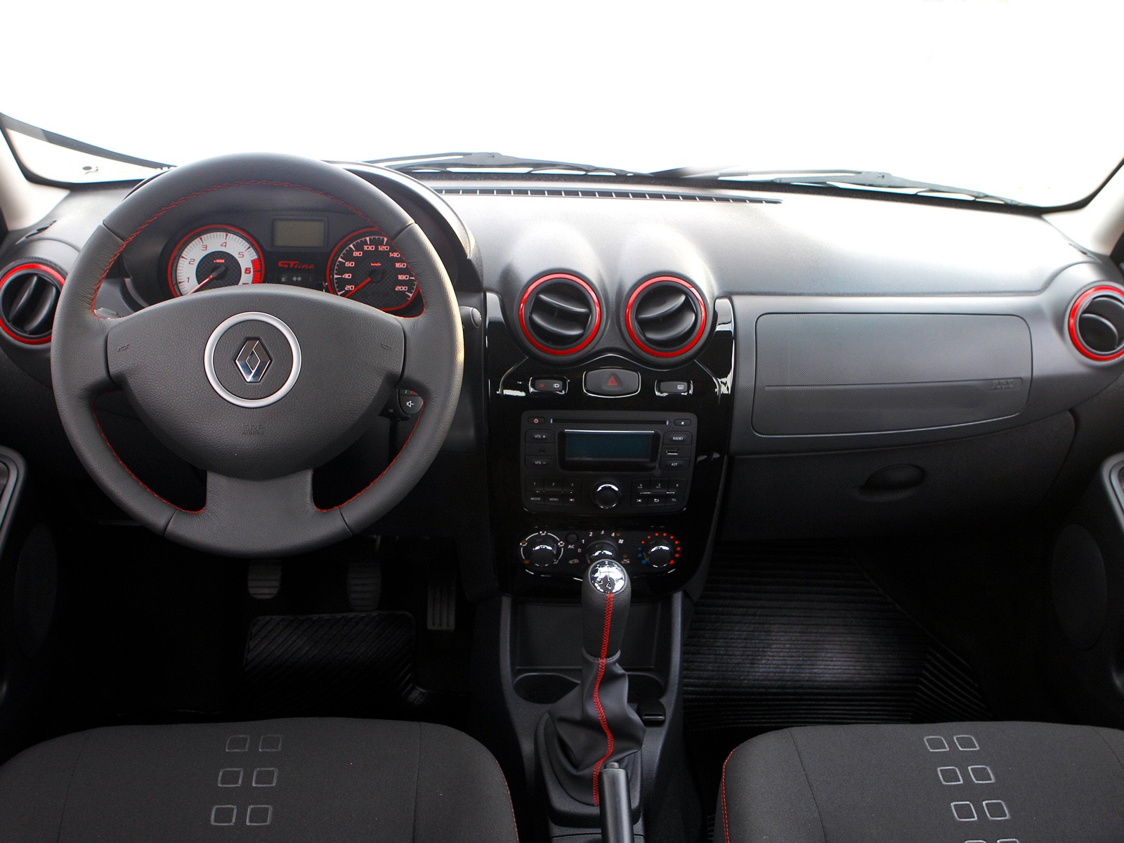 Renault Sandero photo 17