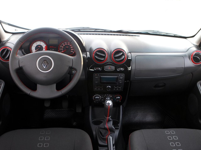 Renault Sandero photo 17
