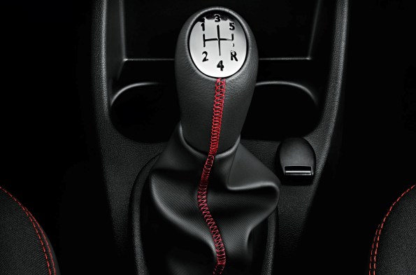 Renault Sandero photo 12