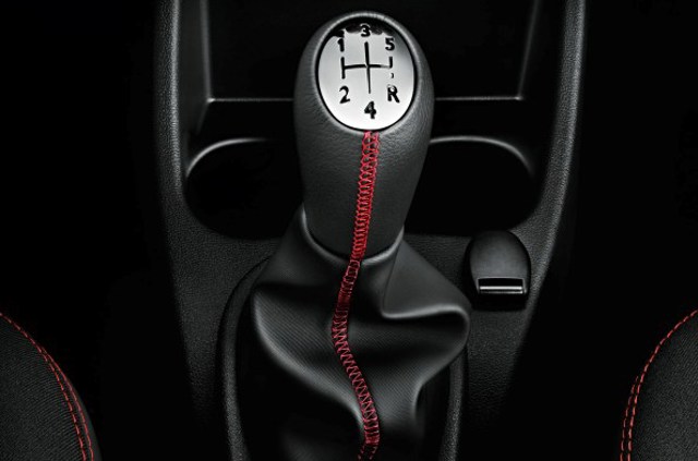 Renault Sandero photo 12