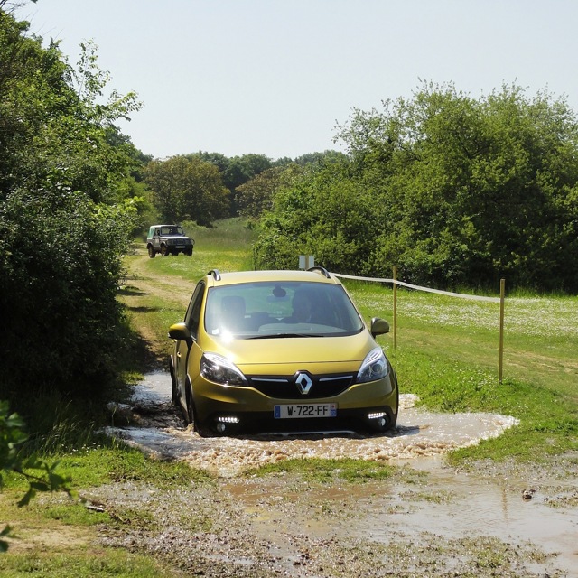 Renault Scenic Xmod photo 19