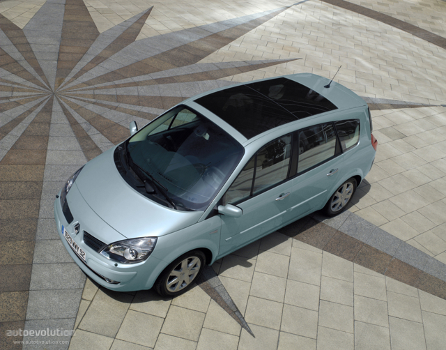 Renault Scenic photo 2