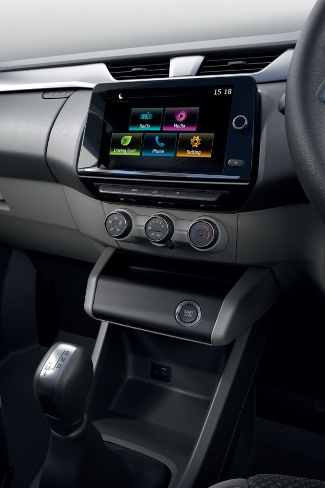Renault Triber photo 33