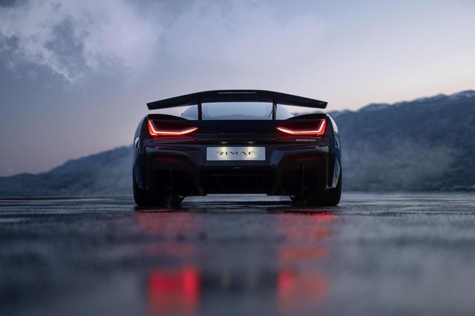 Rimac Nevera photo 3