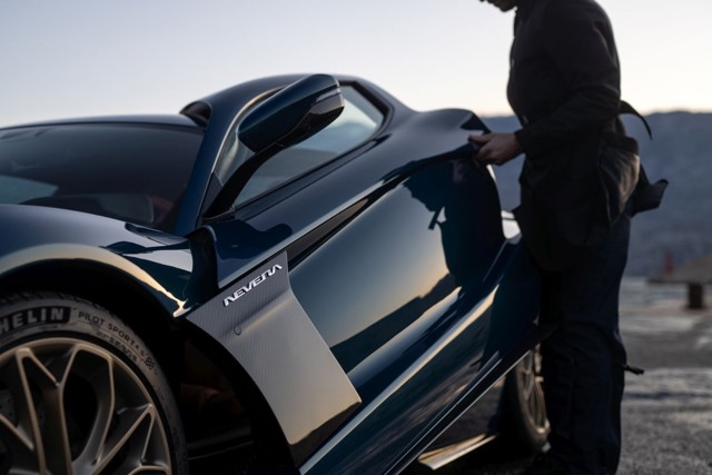 Rimac Nevera photo 5