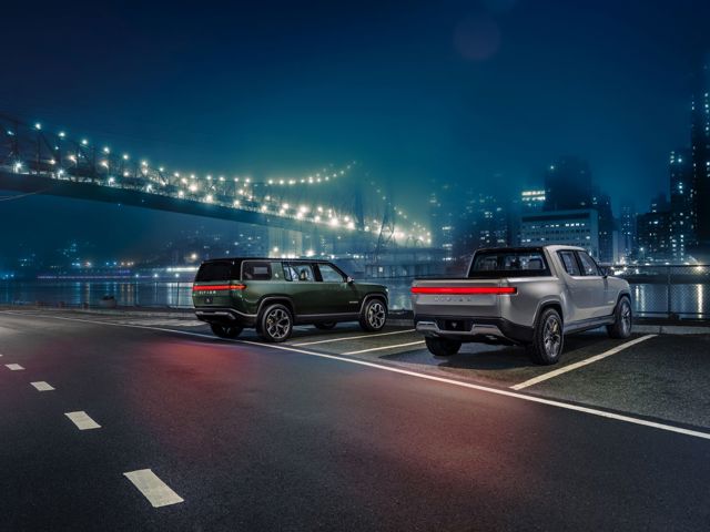 Rivian R1s photo 6