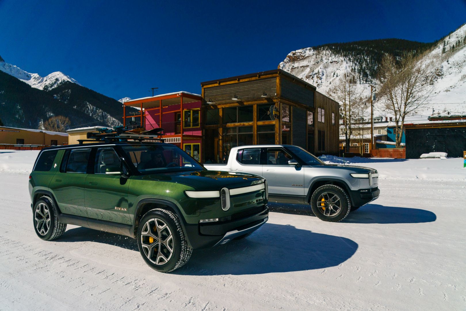 Rivian R1s photo 13