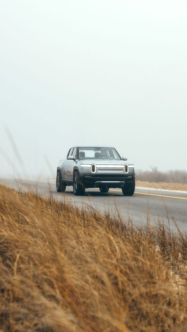 Rivian R1t photo 58