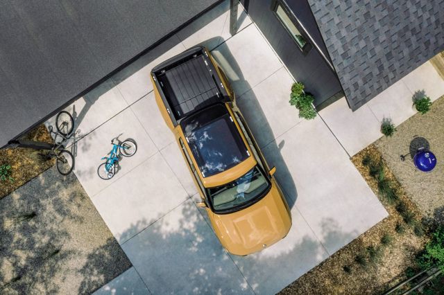 Rivian R1t photo 5