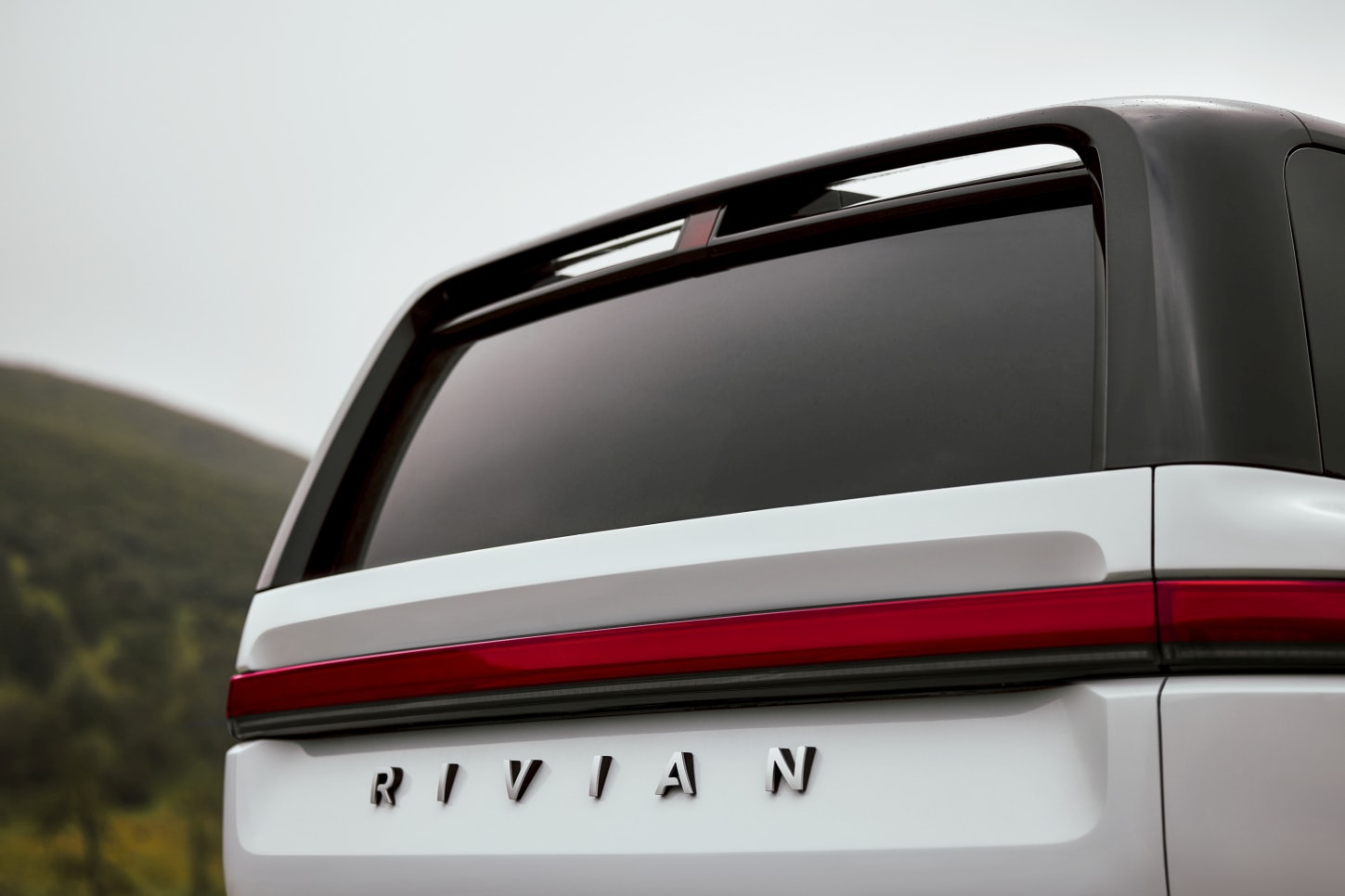 Rivian R2 photo 5