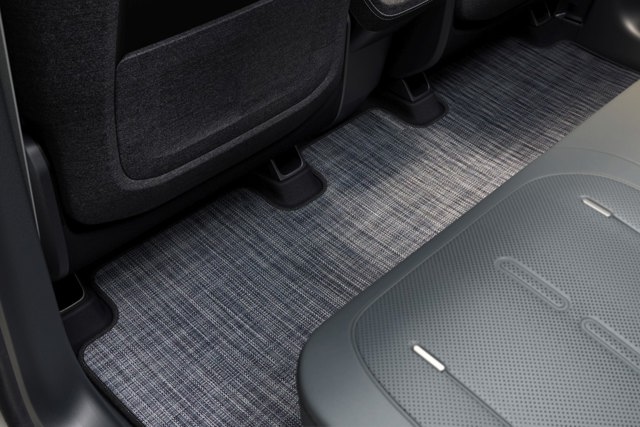 Rivian R2 photo 13