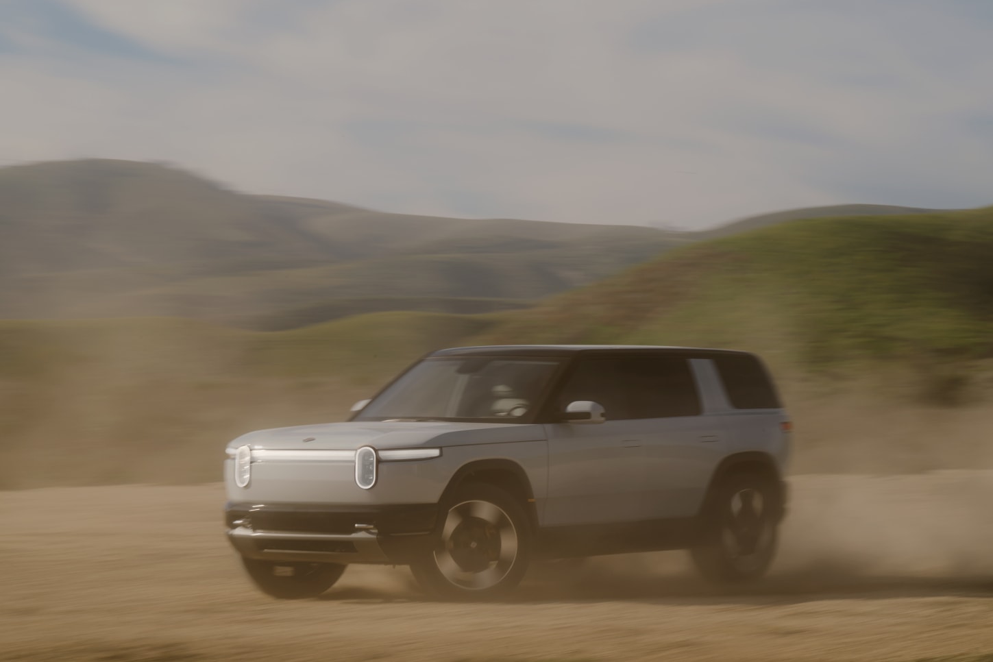 Rivian R2 photo 2