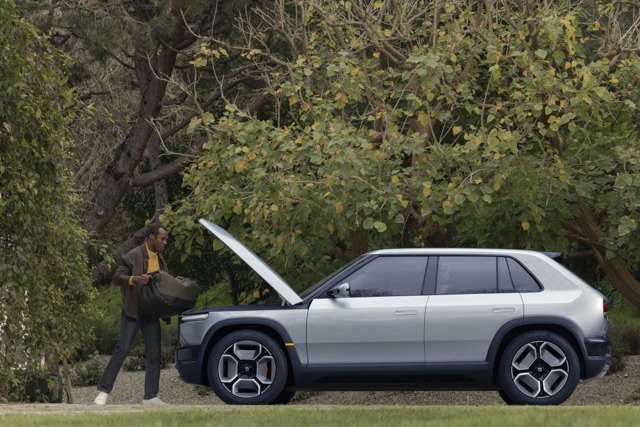 Rivian R3 photo 4