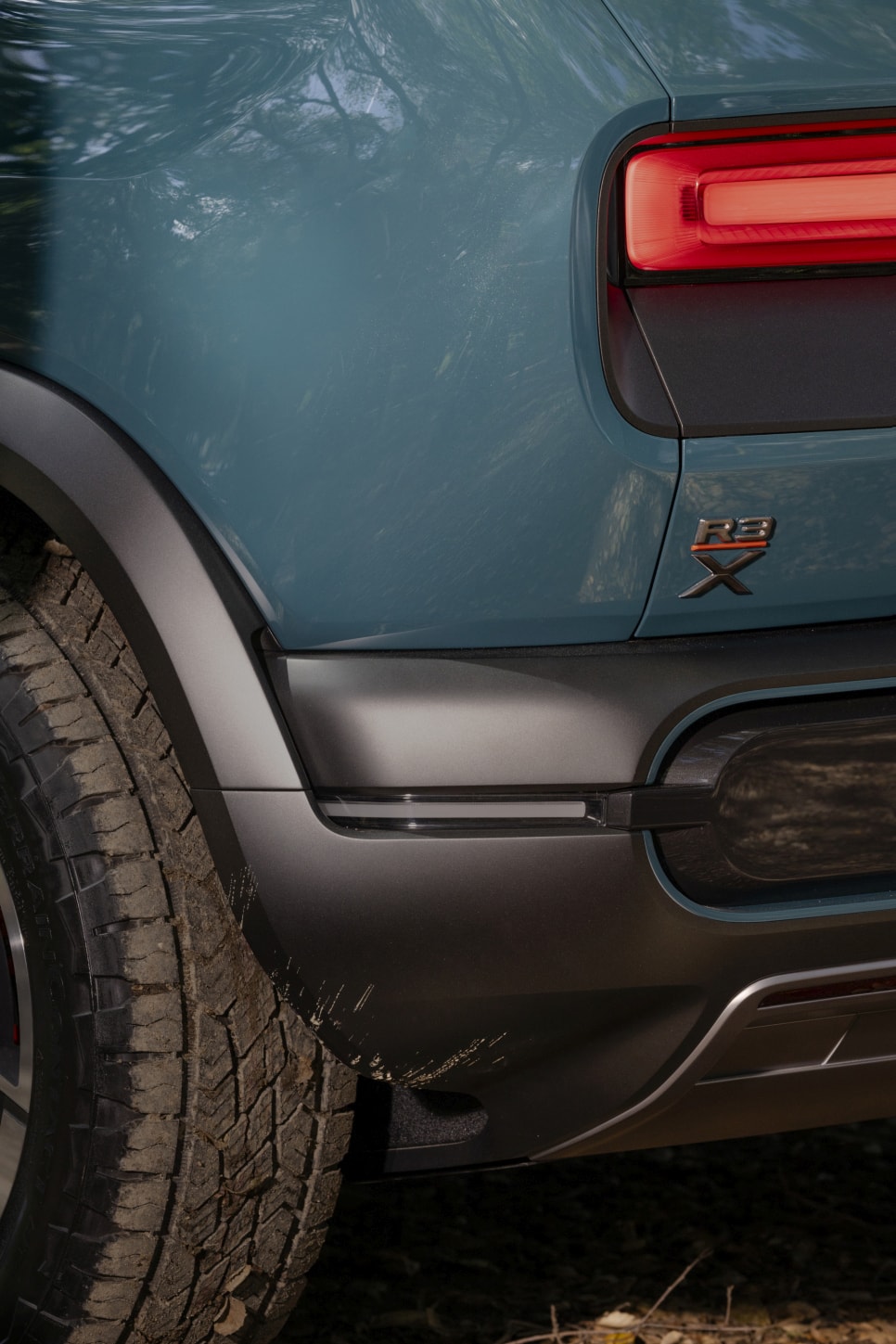 Rivian R3x photo 2