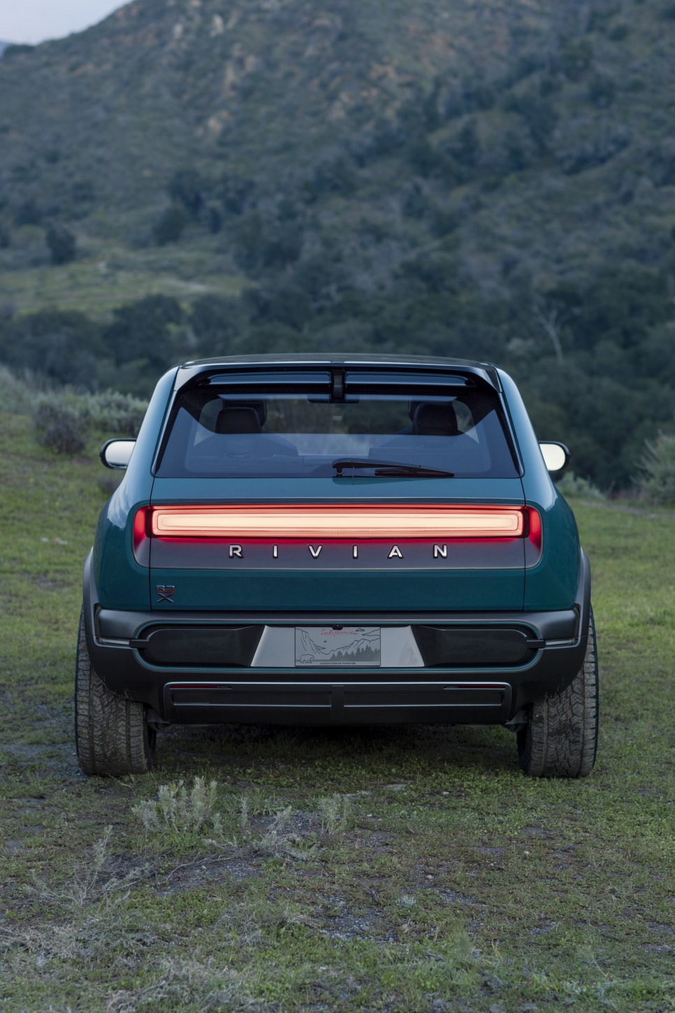 Rivian R3x photo 3