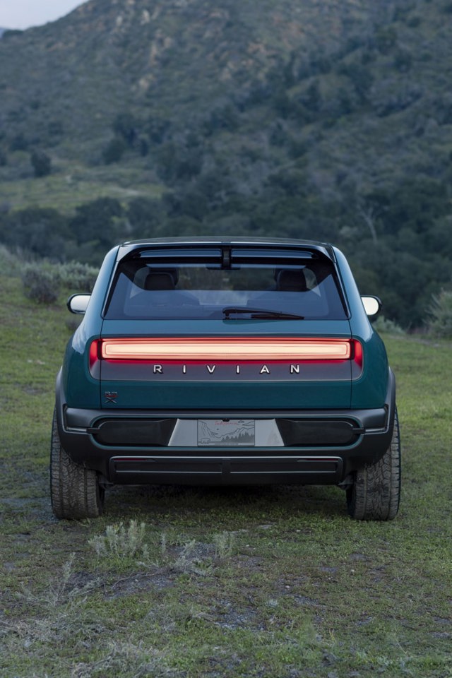 Rivian R3x foto 3