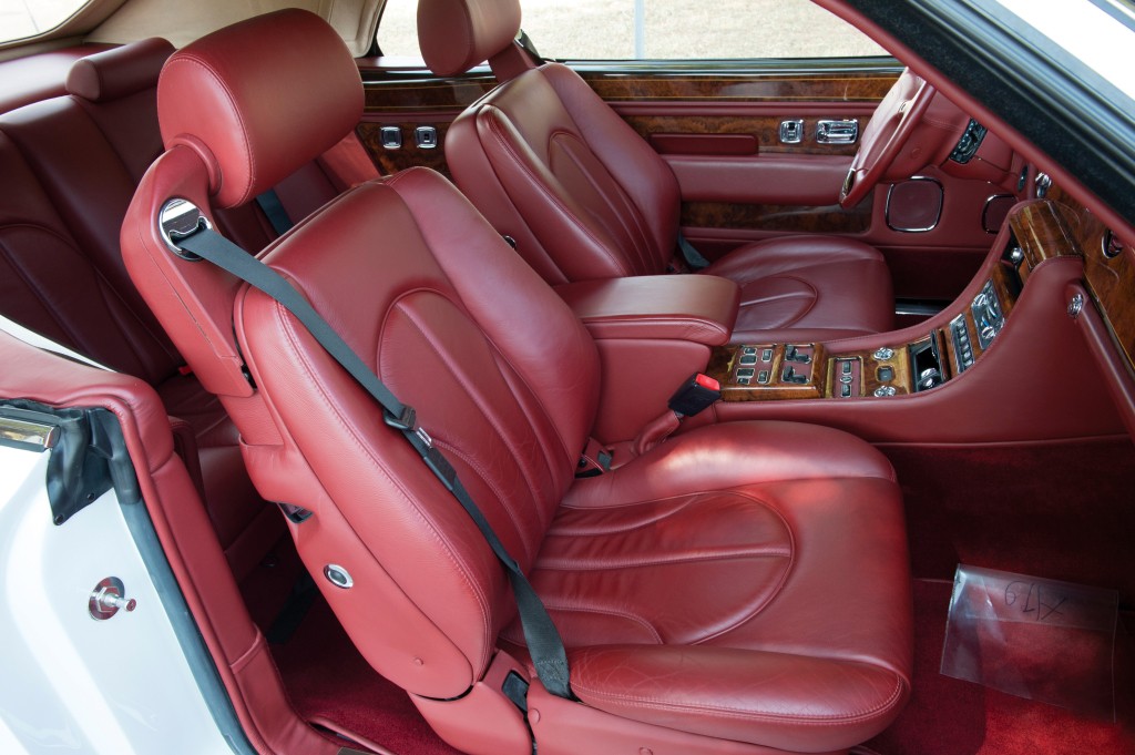 Rolls-Royce Corniche photo 26