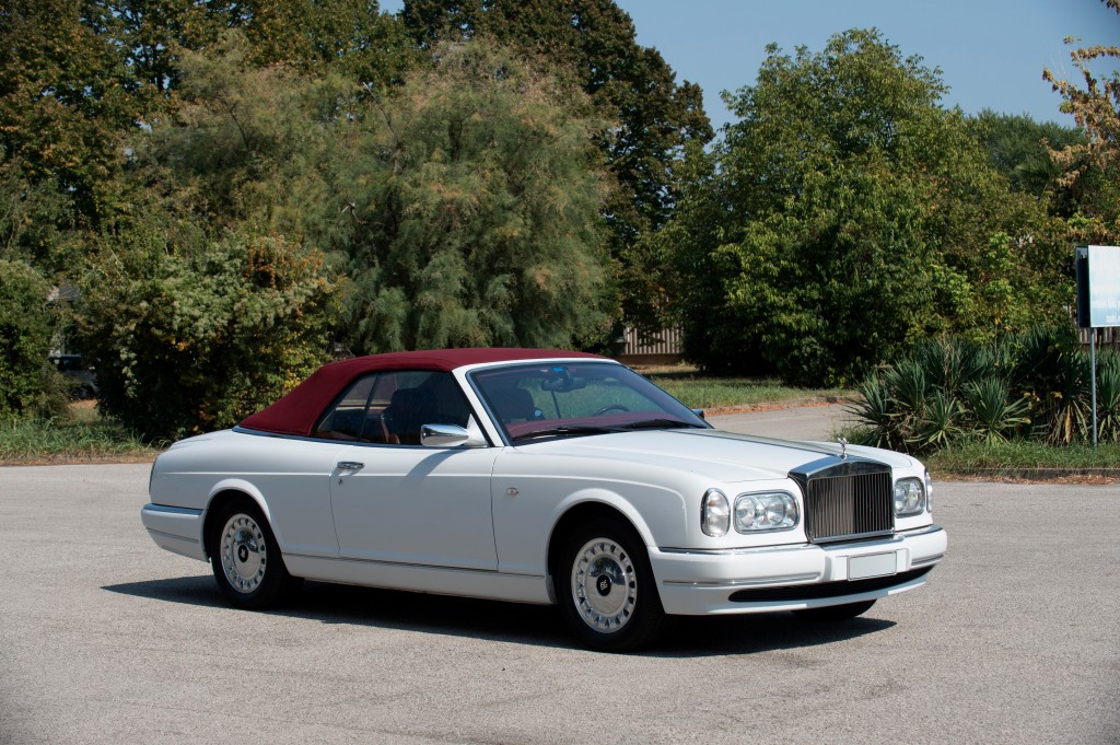 Rolls-Royce Corniche photo 13