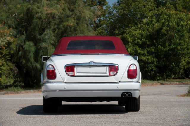 Rolls-Royce Corniche photo 17