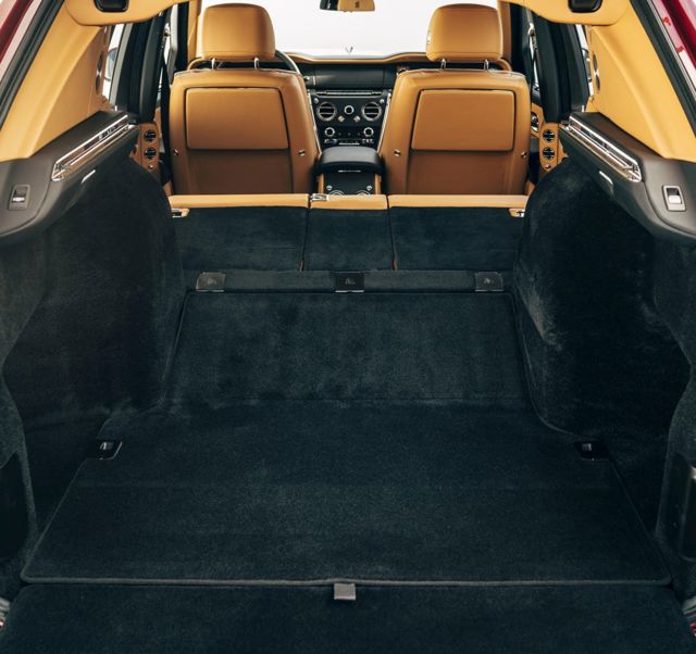 Rolls-Royce Cullinan photo 28
