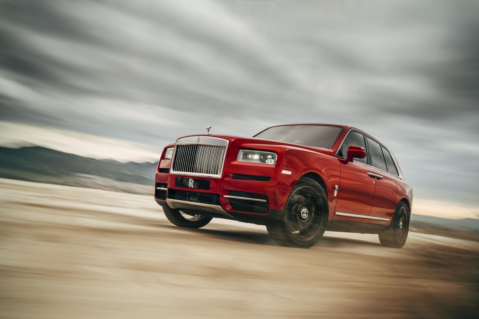 Rolls-Royce Cullinan photo 2