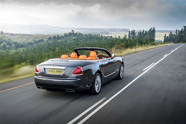 Rolls-Royce Dawn photo 5