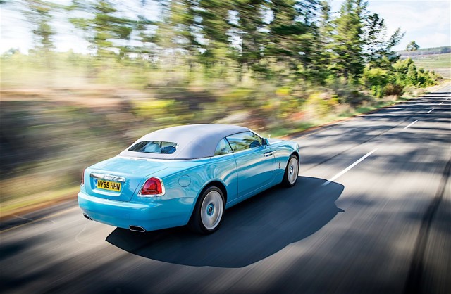 Rolls-Royce Dawn photo 17