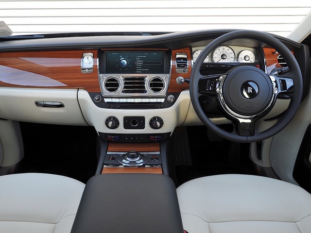 Rolls-Royce Ghost photo 105
