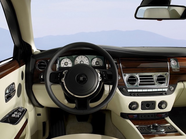 Rolls-Royce Ghost photo 106