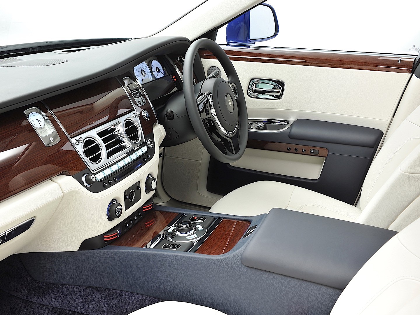 Rolls-Royce Ghost photo 107