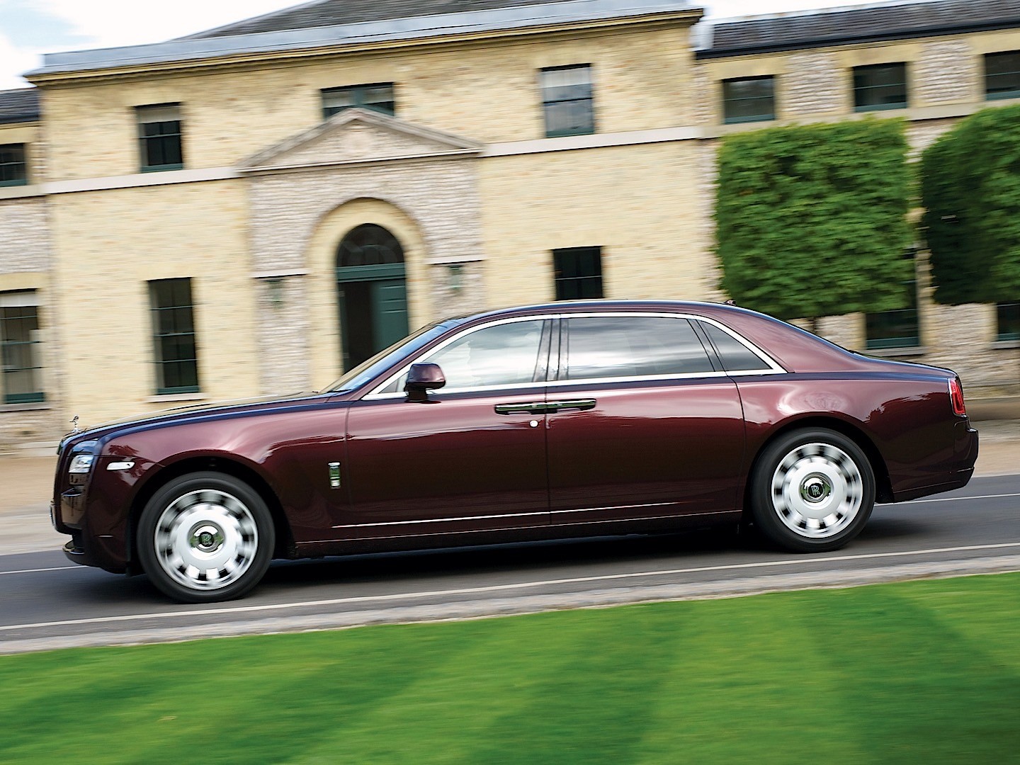 Rolls-Royce Ghost photo 18