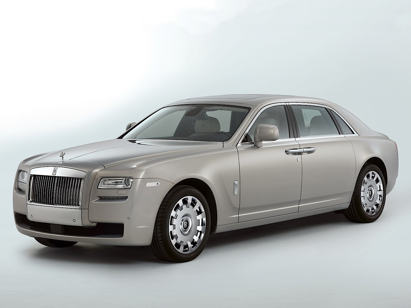 Rolls-Royce Ghost photo 19