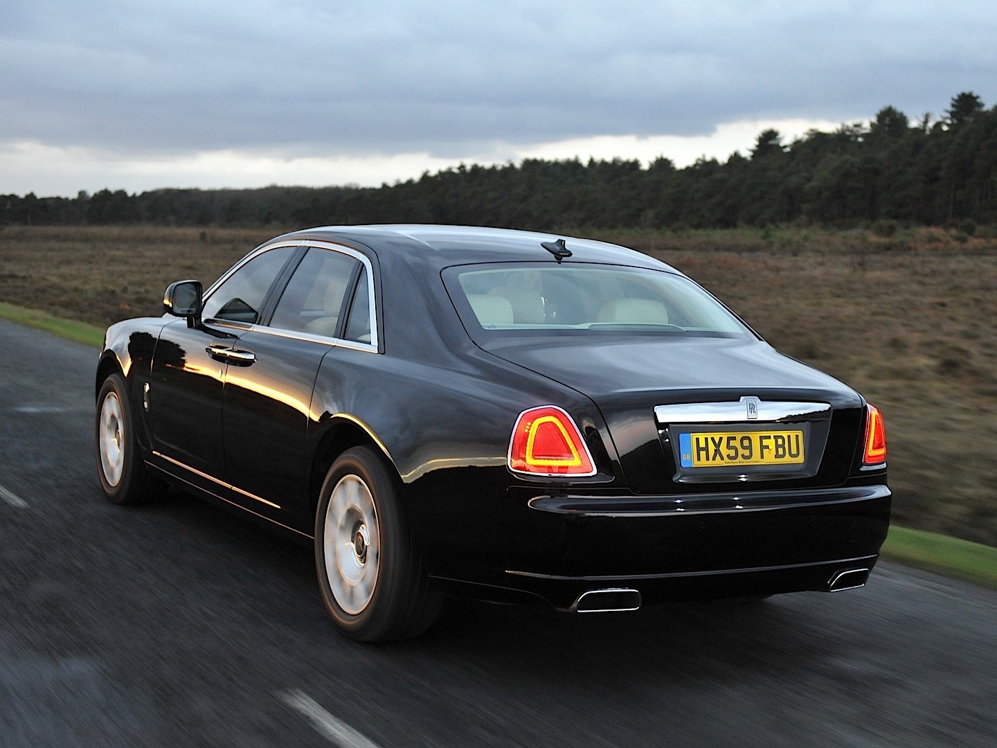 Rolls-Royce Ghost photo 24
