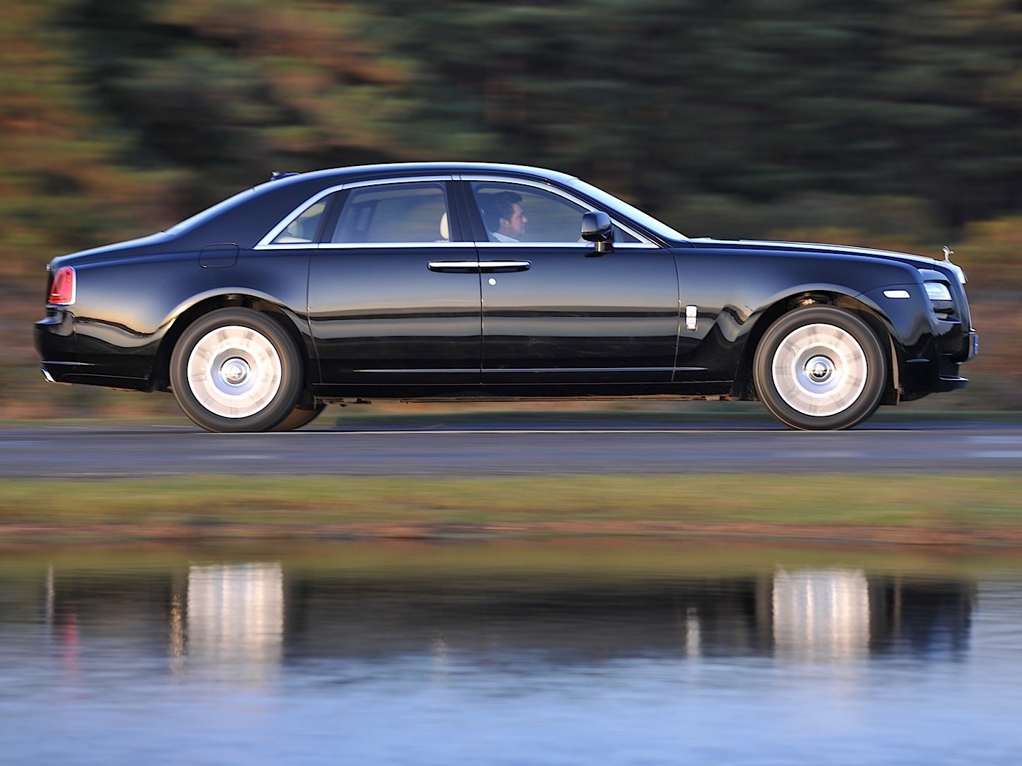 Rolls-Royce Ghost photo 36