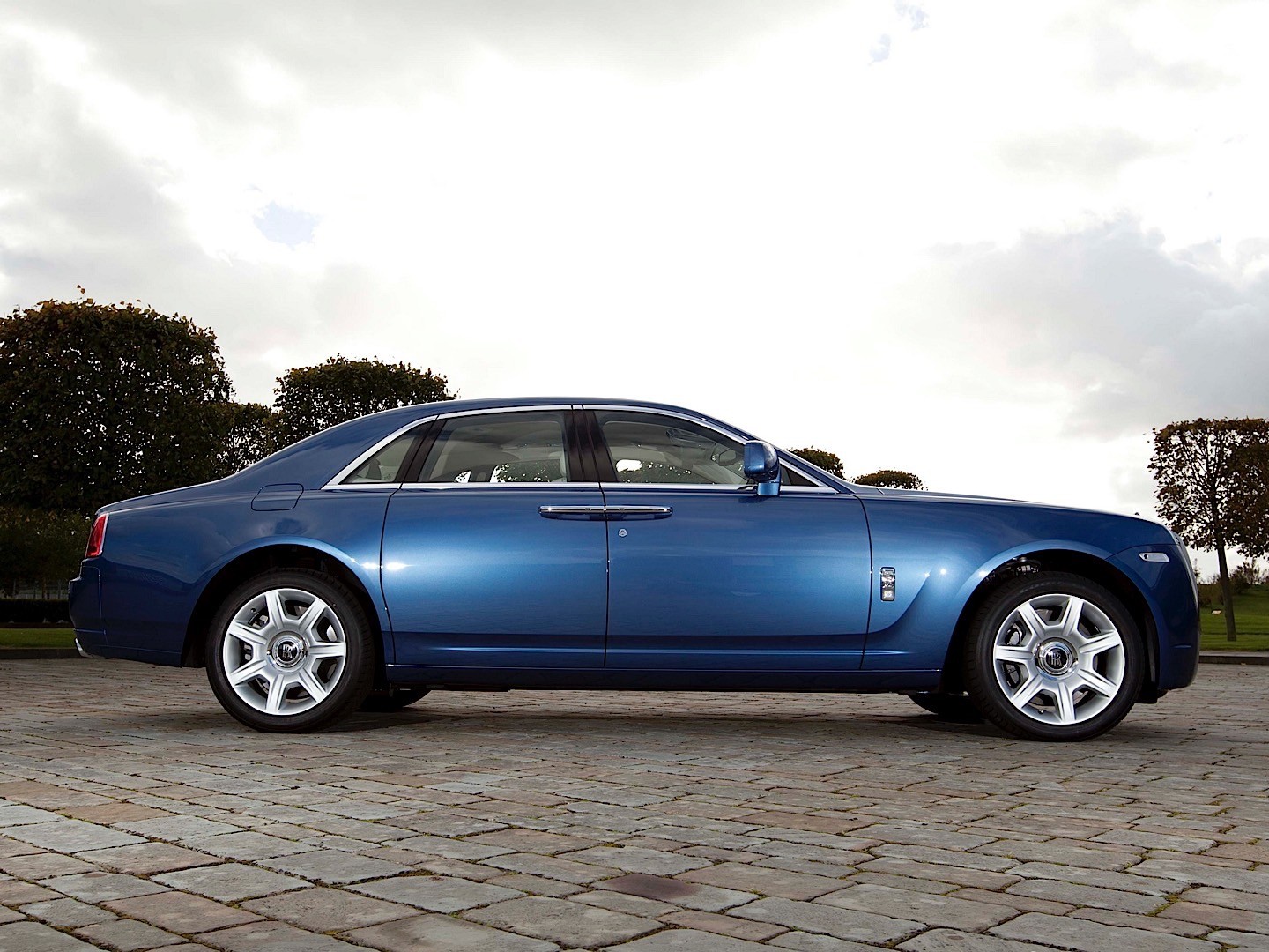 Rolls-Royce Ghost photo 39