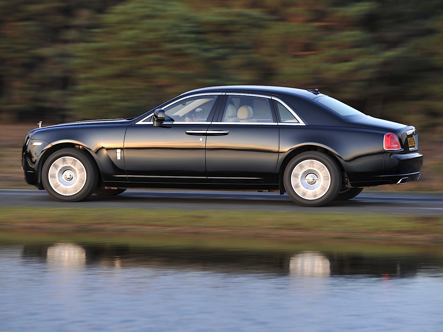 Rolls-Royce Ghost photo 69