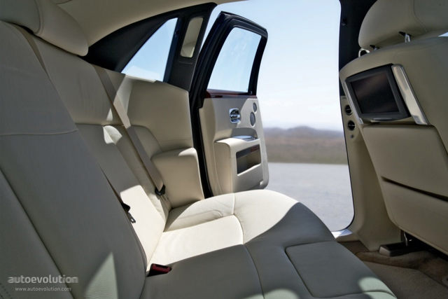 Rolls-Royce Ghost photo 95