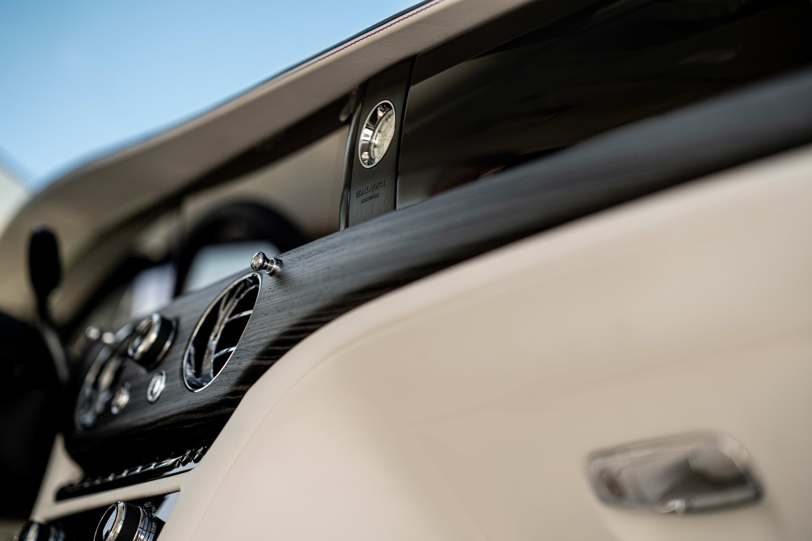 Rolls-Royce Ghost photo 49