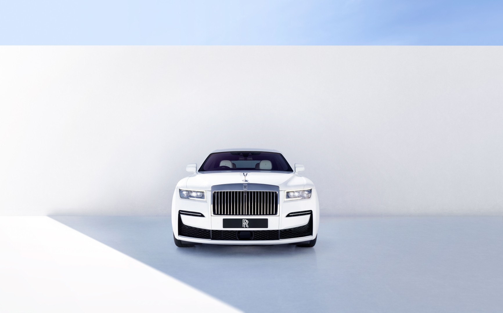 Rolls-Royce Ghost photo 4