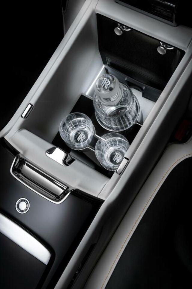 Rolls-Royce Ghost photo 56