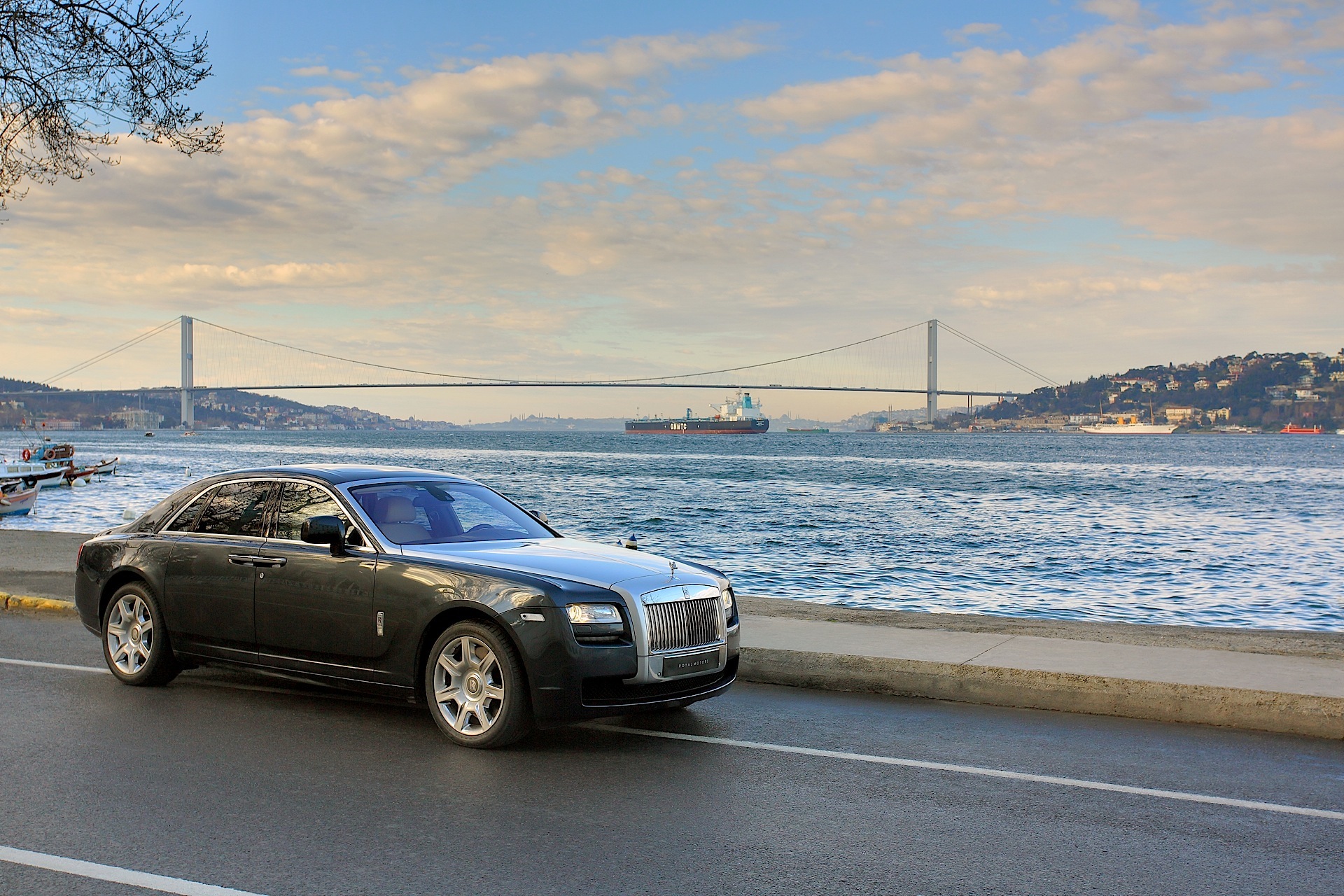 Rolls-Royce Ghost photo 10