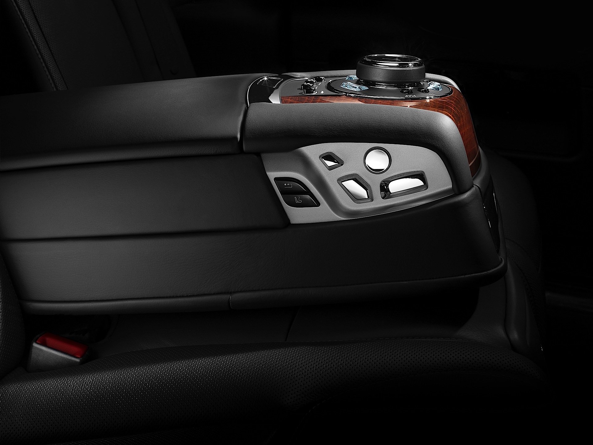 Rolls-Royce Ghost photo 8