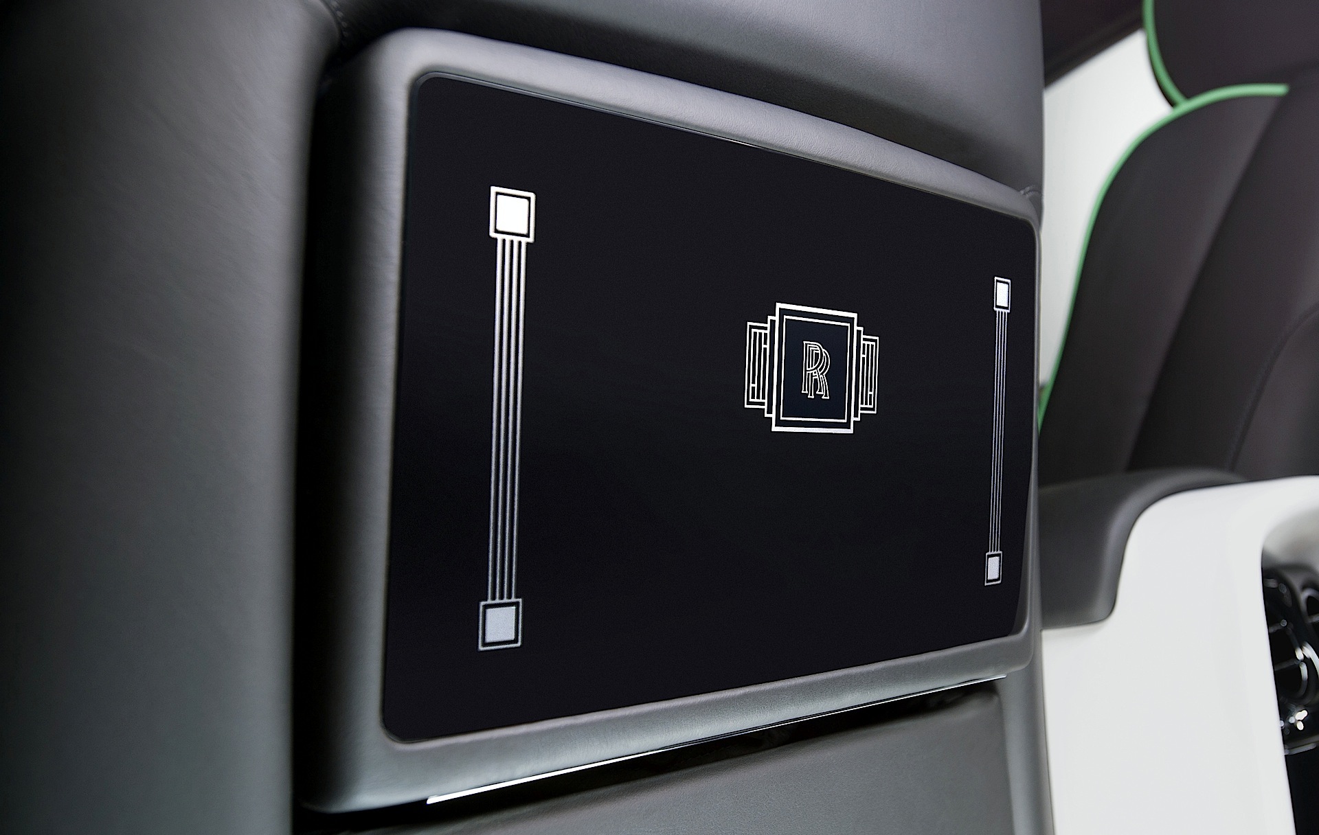 Rolls-Royce Phantom photo 42