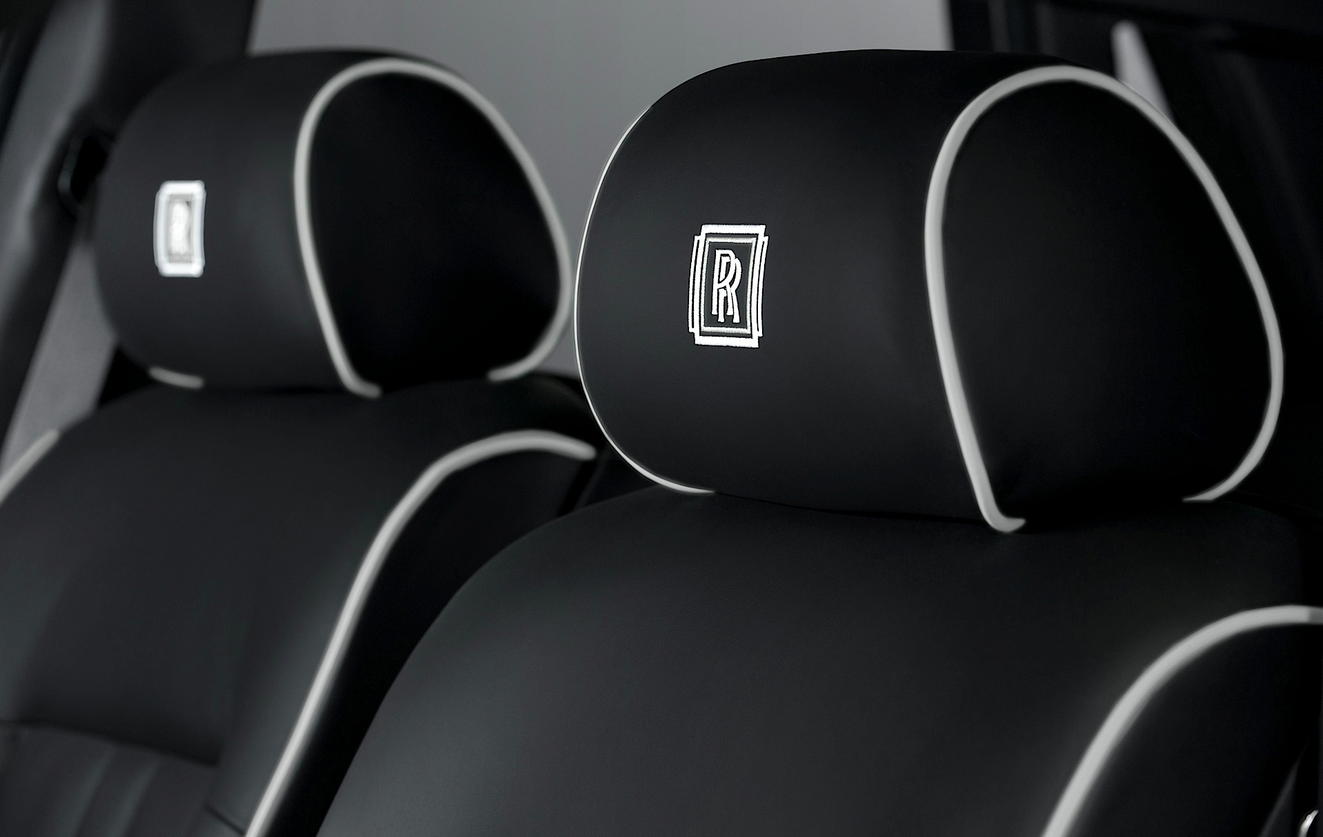 Rolls-Royce Phantom photo 43