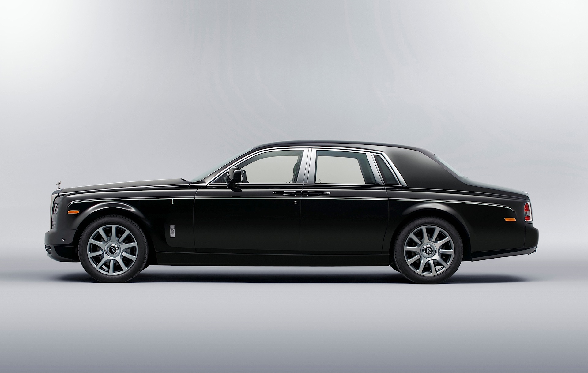 Rolls-Royce Phantom photo 27